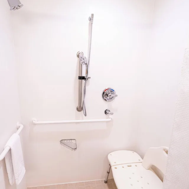 Wellness, King Bed, Accessible، Courtyard Largo Medical Center Drive 6/8