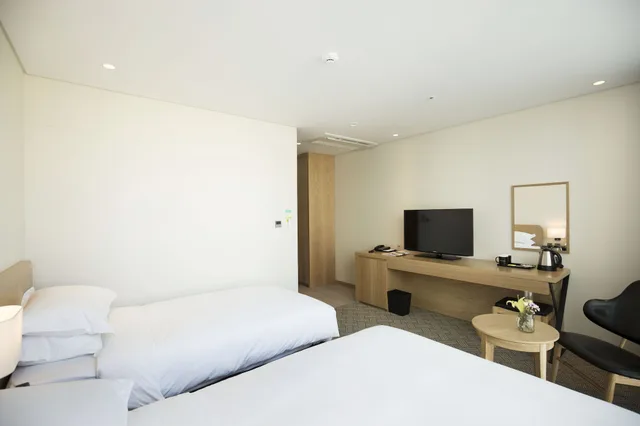 غرفة قياسية بسرير مزدوج وسرير فردي بإطلالة على المدينة، Best Western Haeundae Hotel 4/6