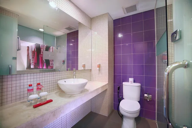 غرفة قياسية بسرير كينج، favehotel MEX Tunjungan Surabaya 8/8