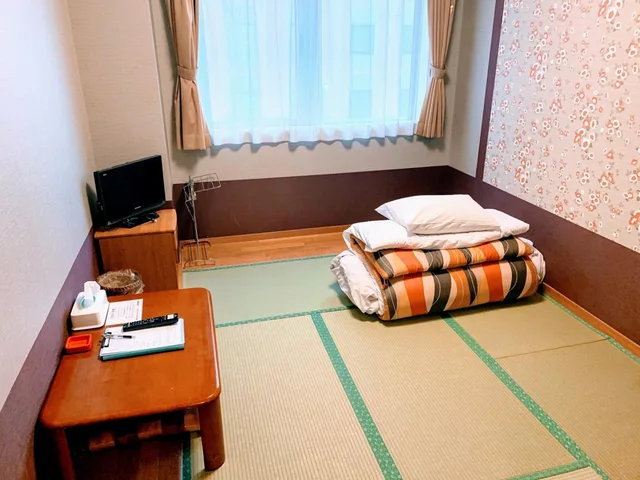 Japanese, 3 Futon Beds, Smoking, Hakodate Hotel Ekimae 1/1