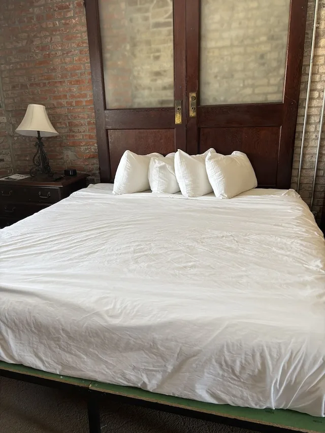 غرفة بسرير كينج، William Watson Hotel 1/3
