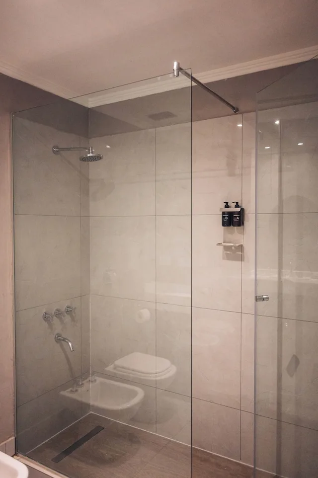 غرفة قياسية رباعية بسرير كوين وسريرين منفصلين، SuMa Recoleta Hotel 4/5