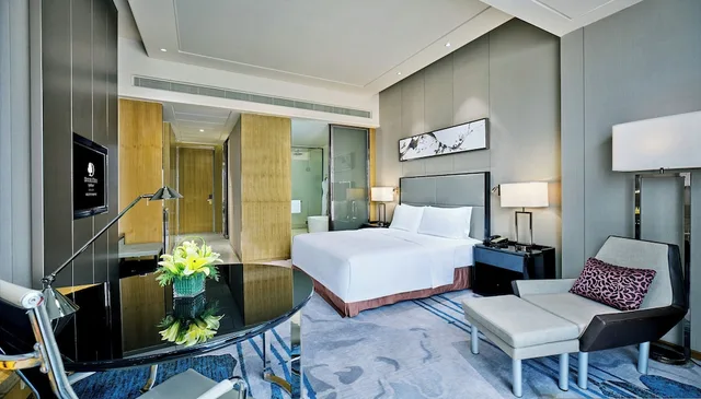 غرفة سوبيريور بسرير كينج للمدخنين، Doubletree By Hilton Heyuan 2/4