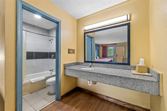 غرفة بسرير كينج، Econo Lodge Charlotte Airport Area 6/7