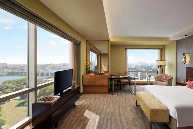 Club, Spa, King Bed, Hyatt Regency Ahmedabad 5/7