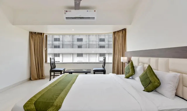 غرفة قياسية بسرير كوين، Treebo Staycation Holiday 4/9