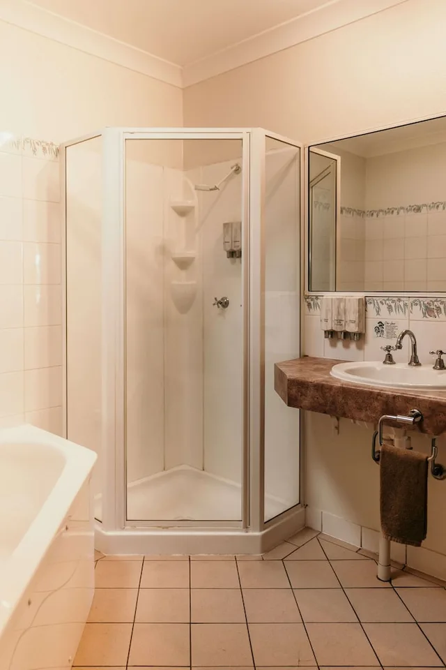 Spa, King Bed، Outback Motel Mt Isa 7/7