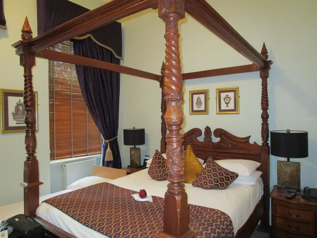 Four Poster, Queen Bed، Twenty Nevern Square Hotel 8/10