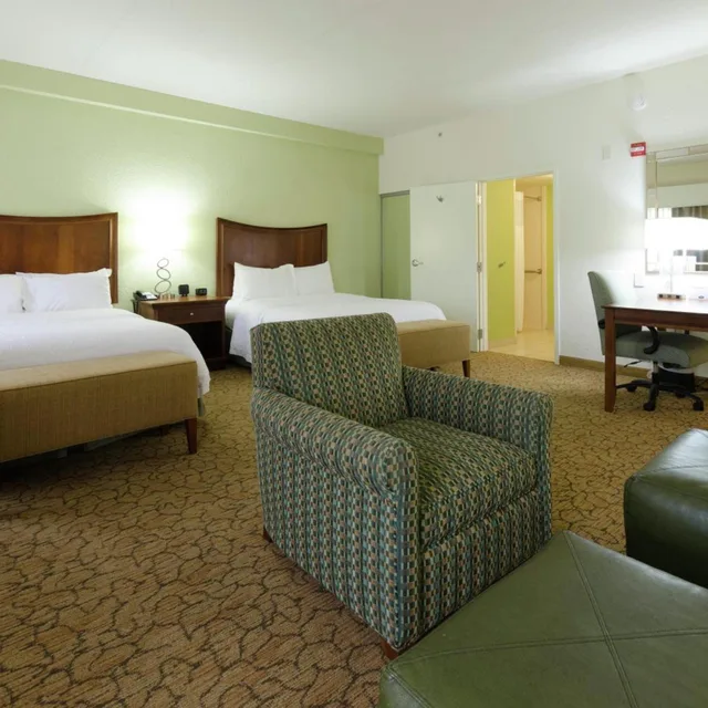 Studio, 2 Queen Beds, Kitchenette, Bathtub, Hampton Inn Hickory 2/6