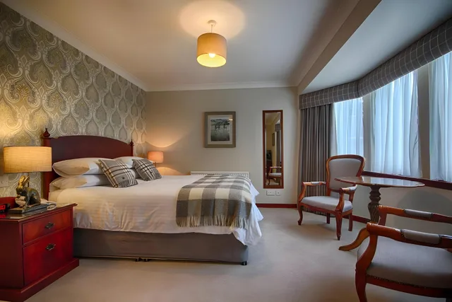 غرفة سوبيريور بسرير كوين، Strathburn Hotel Inverurie by Compass Hospitality 1/1