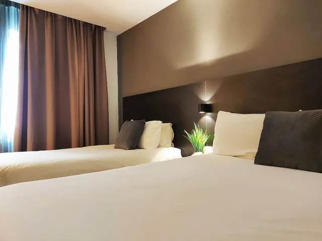 غرفة ديلوكس ثلاثية بسرير كوين وسرير فردي، The Leverage Business Hotel Kuala Kedah 4/8