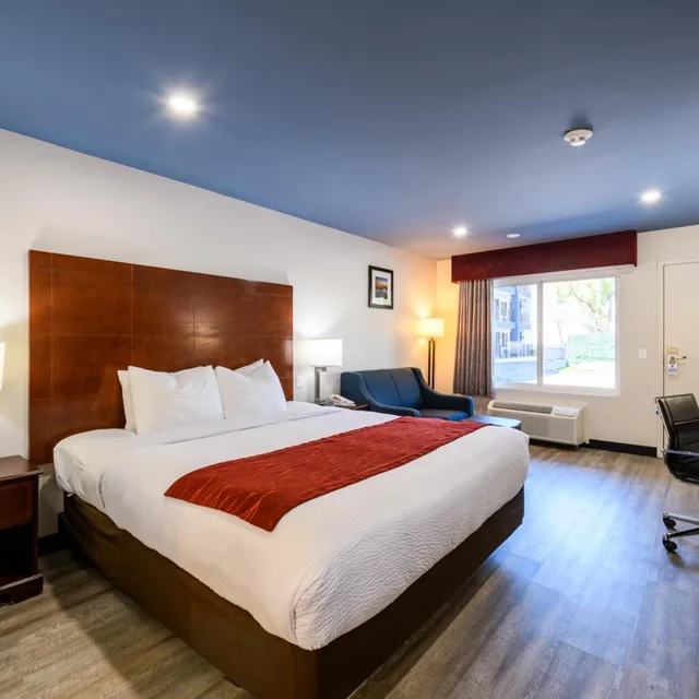 جناح بسرير كينج، Hyland Inn near Pasadena Civic Center 2/10