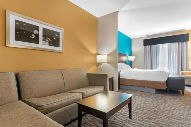 جناح بسرير كينج، Best Western Plus Hiawatha Hotel 3/9