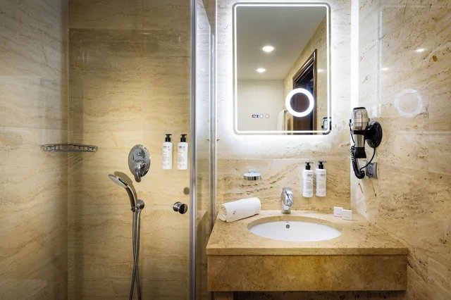 جناح بسرير مزدوج مع أريكة، Rosslyn Thracia Hotel Sofia 5/5