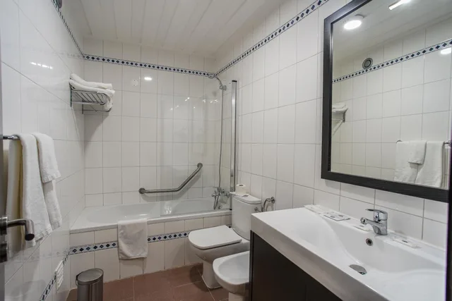 جناح بسرير كينج مع أريكة، Hotel Teresinha 4/5