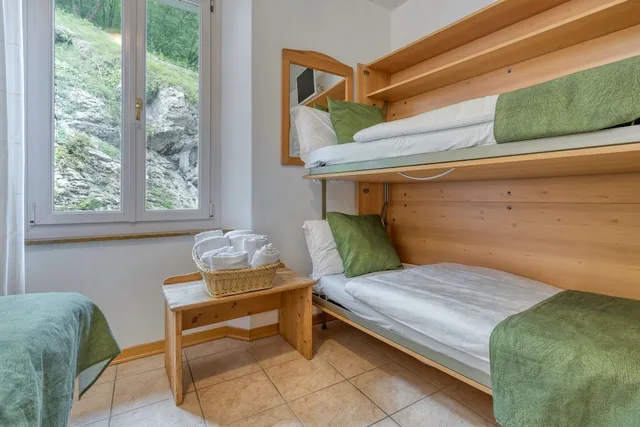 غرفة كلاسيكية رباعية بسرير كوين وسرير بطابقين، Albergo Alla Costa 1/4