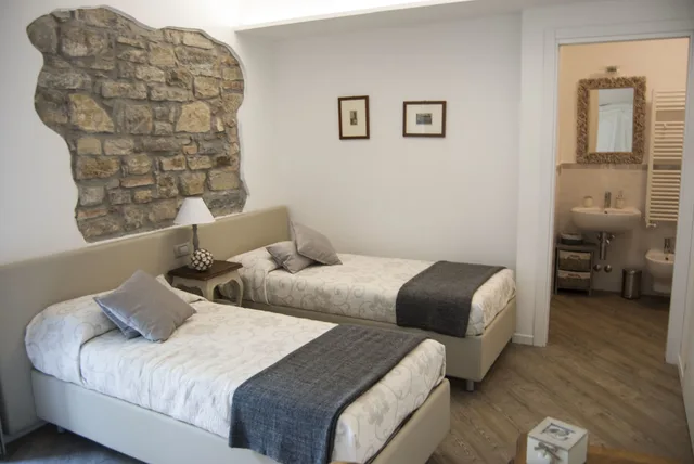 Room, Queen Bed, Private Bathroom, B and B San Lorenzo 1/3