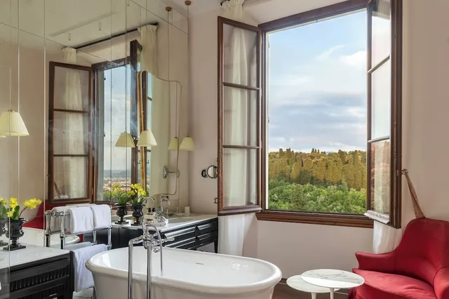 Suite, King Bed, Dome View, Il Salviatino 1/1