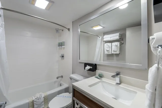 غرفة قياسية بسريرين كوين، Best Western Airport Plaza Inn - Los Angeles LAX Hotel 3/3