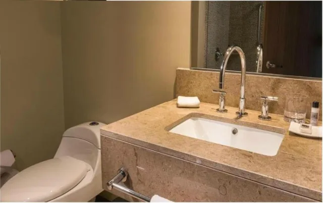 Standard, Twin Beds, Hampton by Hilton Medellin 3/3