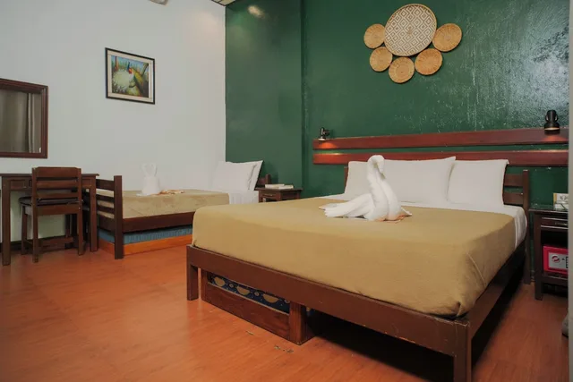 غرفة سوبيريور بسرير كوين وسرير فردي بشرفة، Ala Amid Bed Breakfast 2/4