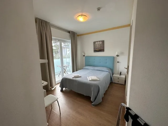 غرفة بسريرين منفصلين بشرفة، Hotel Irene 2/10