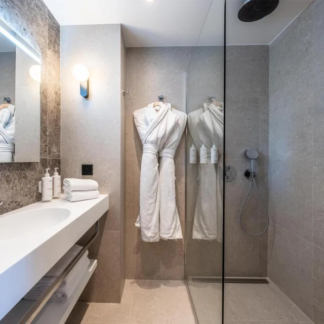 غرفة سوبيريور بإطلالة على البحر بشرفة، Luxotel Cannes 6/6