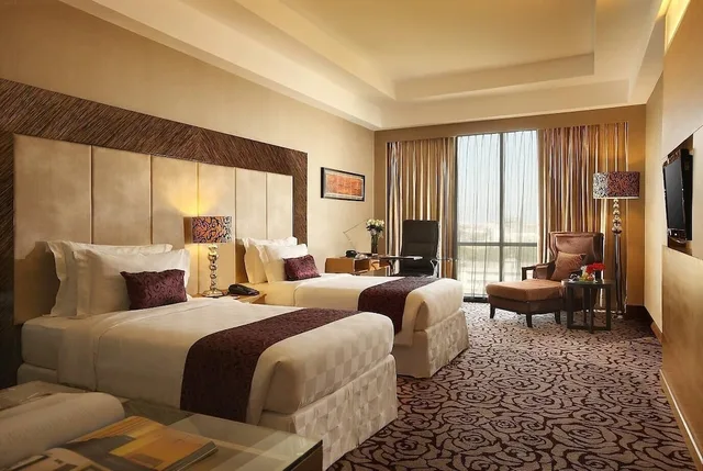 Deluxe Twin, Wyndham Surabaya City Centre 1/7