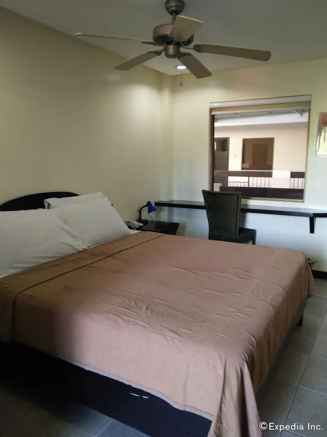 Room, King Bed, Pool Side, Ground Floor، Boomerang Hotel 1/1