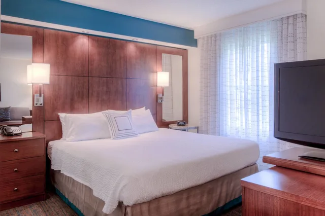 استوديو بسرير كينج مع أريكة، Residence Inn Chapel Hill 1/2