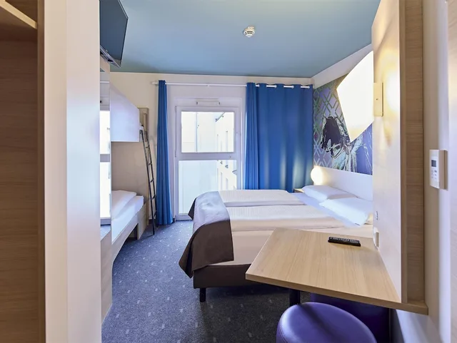 غرفة عائلية بسرير بطابقين وسرير كوين، B&B Hotel Dortmund-City 8/9