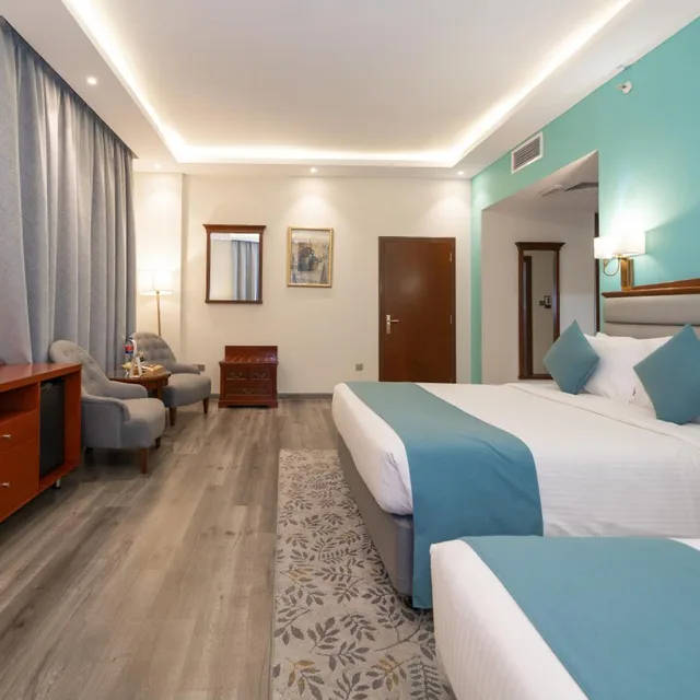 جناح جونيور بسرير كينج وسريرين كوين، Howard Johnson by Wyndham Bur Dubai 3/5