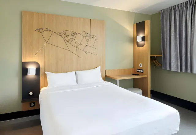 Room, 2 Double Beds, Accessible, B&B Hotel PARIS Roissy CDG Aeroport 1/1