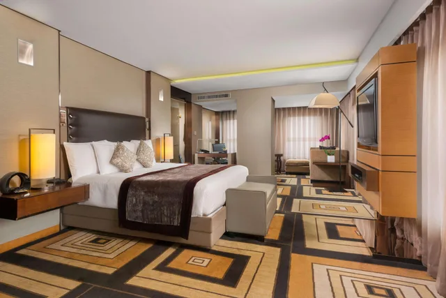 جناح تنفيذي بسرير كينج، Hilton Beijing Wangfujing 1/2