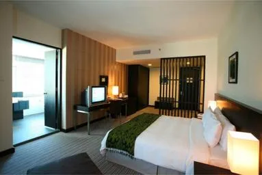 جناح جونيور، Rh Hotel 1/1