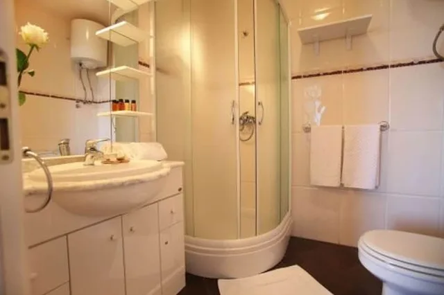 1 Bedroom, Apartment, Queen Bed, Sofa, Aparthotel Bellevue 2/3
