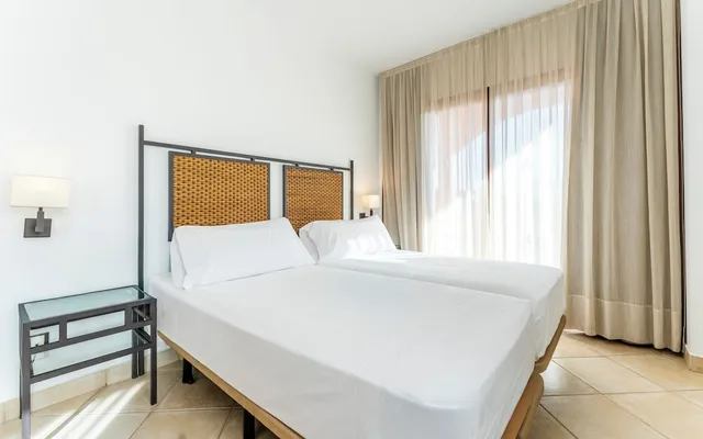 غرفة كومفورت ثلاثية بسرير كينج، Hotel Oh Nice Caledonia 3/6