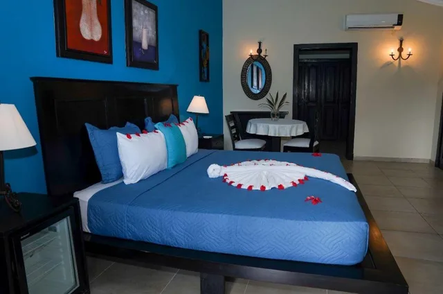 Pool, Suite، The MT Hotel Plaza Brisas 5/8