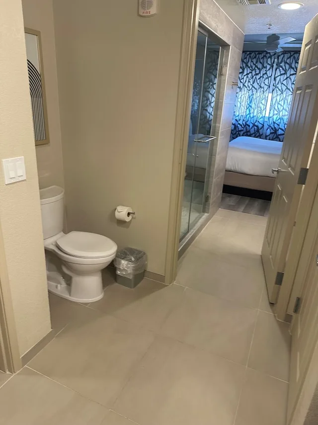 Deluxe, Suite, King Bed, Sofa, Kitchen, Bluegreen Vacations Club 36 An Ascend Collection Resort 9/10