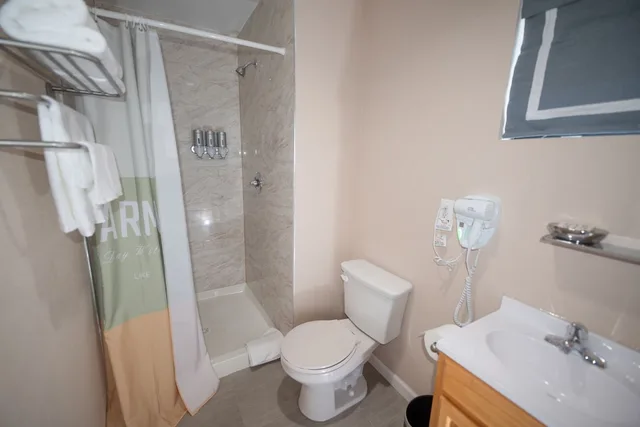 غرفة أساسية بسرير كوين، Flushing Garden Hotel 8/9