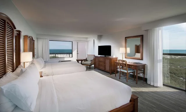 Room, 2 Queen Beds, Ocean Front, Accessible، Island House Hotel Orange Beach a Double Tree by Hilton 1/4
