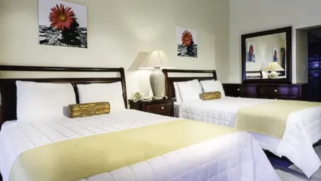 1 Bedroom, Suite, King Bed, Beach Front, Ocean View، Horizon View Beach Hotel 2/2