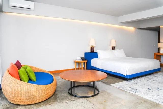 جناح ركني، Cross Paasha Seminyak Bali 3/3