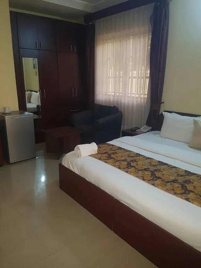 غرفة تنفيذية بسرير مزدوج، Zeina Suites Abuja 1/4