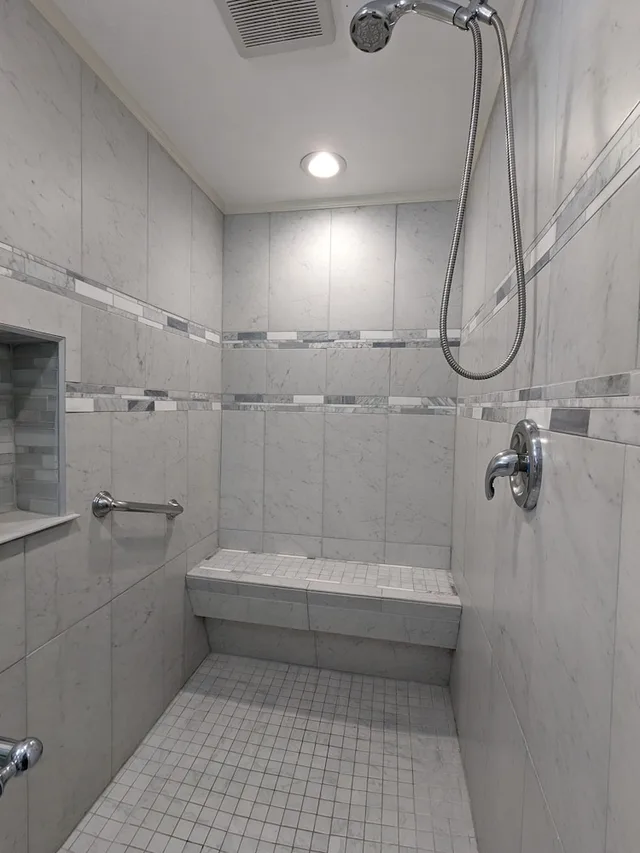 غرفة بسرير كينج بشرفة، Los Gatos Garden Inn Hotel 2/2