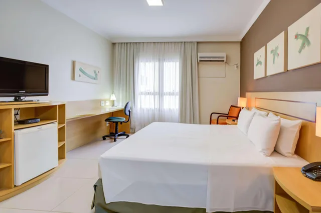 غرفة بسرير كوين، Comfort Hotel Franca 3/5