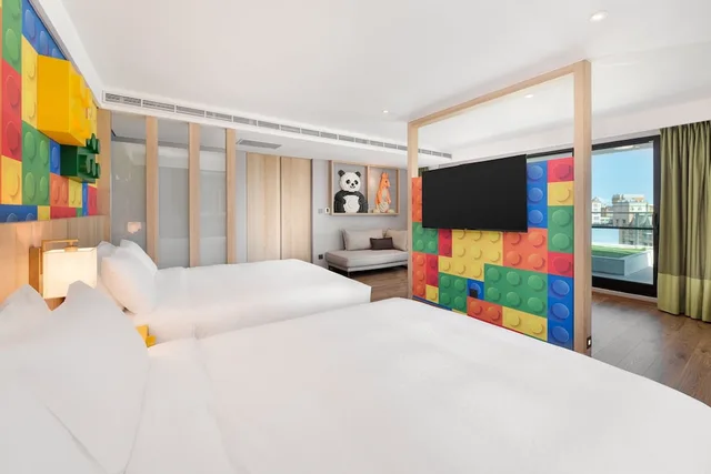 غرفة عائلية بسريرين مزدوجين بإطلالة على المدينة، Four Points by Sheraton Yilan Jiaoxi 1/1
