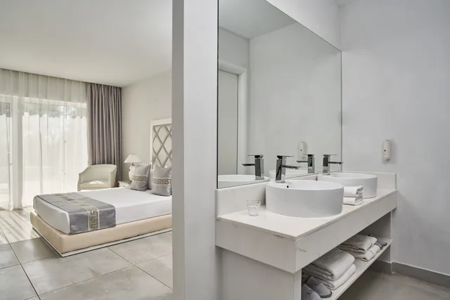 Grand, Suite, Queen Bed, Shared Pool، Sandy Villas Resort 2/2