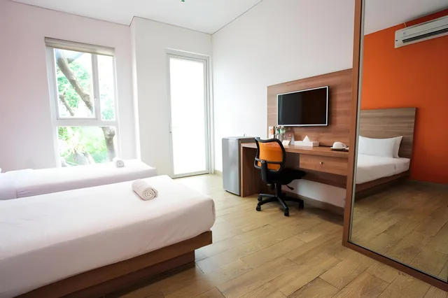 Smart, Queen Bed، LeGreen Suite Kuningan 2/3