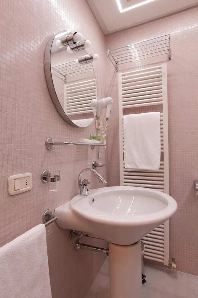 غرفة بسرير مزدوج أو سريرين منفصلين، Hotel San Marco 2/4
